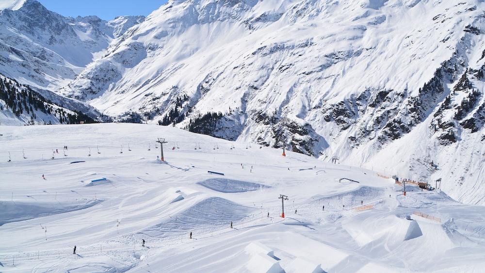 Hotel Hit The Sky St. Christoph am Arlberg Exterior foto